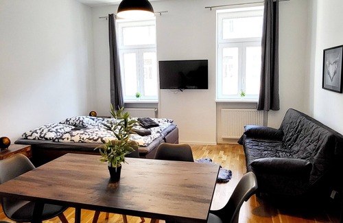 Favoriten Apartment | Sonniges Apartment mit Balkon