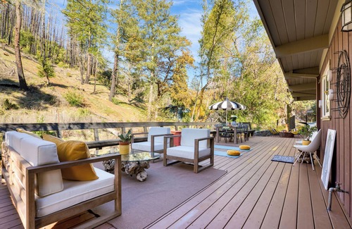 Santa Rosa House | Sonoma Creek Haven | Hot Tub, Firepit, Creekside Views Near Kenwood Wineries