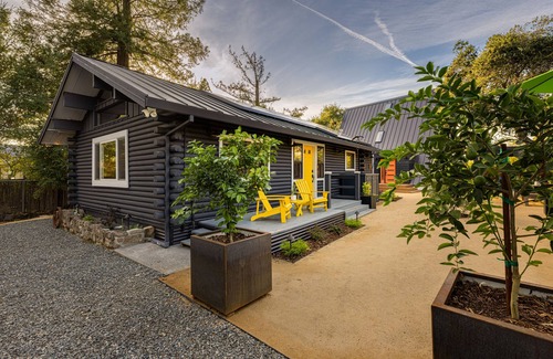 Fetters Hot Springs-Agua Caliente Cabin | Sonoma Wine Country Luxury Log Cabin