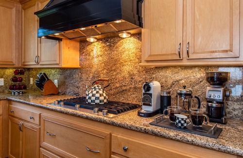Santa Rosa House | Sonoma Wine Country Resort-Like Living