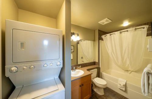 Sooke House | Sooke Harbour Resort & Marina