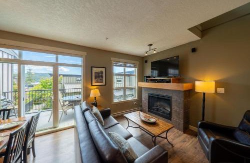 Sooke House | Sooke Harbour Resort & Marina