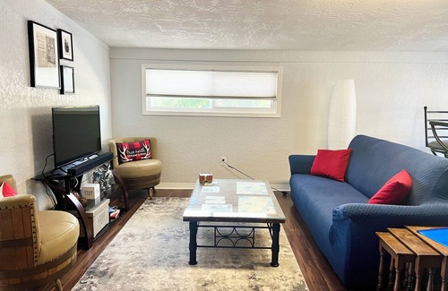 Sooke Apartment | Sooke's Downtown Retreat; comfort and convenience in the heart of town!