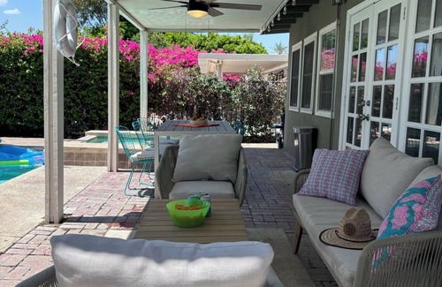 Palm Desert House | Soothing 3-bedroom house on golf course with AC & pool in Palm Desert