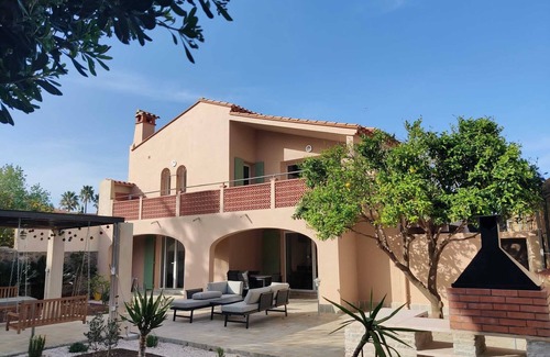 Banyuls-sur-Mer Villa | Soothing 4-bedroom villa in Banyuls-sur-Mer with WiFi, AC