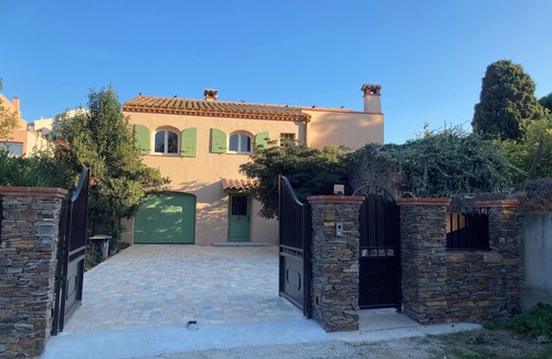 Banyuls-sur-Mer Villa | Soothing 4-bedroom villa in Banyuls-sur-Mer with WiFi, AC