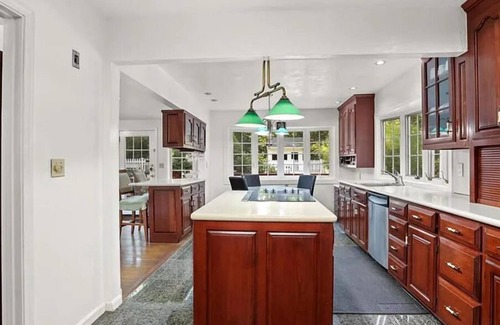 Trumbull House | Soothing 4-bedroom house with AC in Trumbull