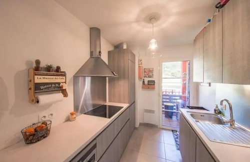 Erbalunga Condo | Soothing 4-person apartment in the heart of Erbalunga