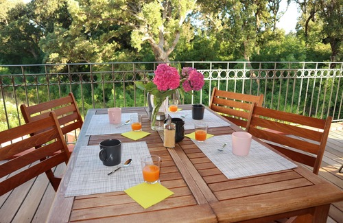 Erbalunga Condo | Soothing 4-person apartment in the heart of Erbalunga