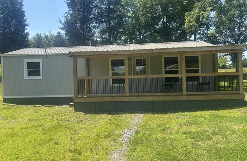 Rogersville Cottage | Soothing cottage with AC in charming Rogersville! All the comforts of home!