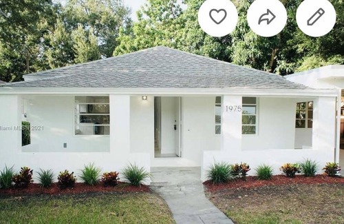 Opa-Locka House | Soothing house with AC in charming Opa-locka