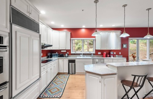 Broomall Apartment | Sophia's MANOR C at the quiet & peaceful suburb