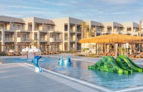 Soma Bay Hotel | Sophisticated Suite w/Incredible Sea View + Sunset Glow l 2 Pool-view Rooms