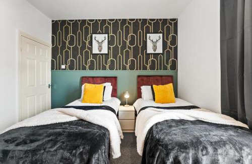 Doncaster House | Sophisticated 2 bed in Doncaster sleeps 6!