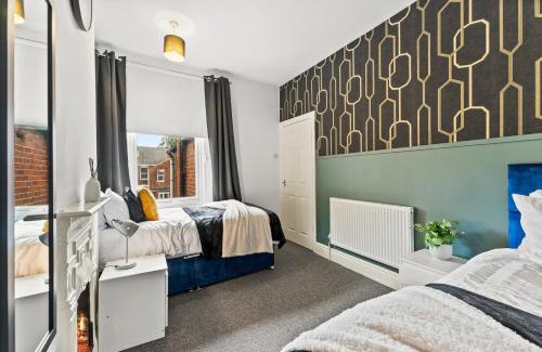 Doncaster House | Sophisticated 2 bed in Doncaster sleeps 6!