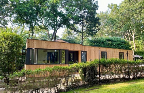 Sag Harbor House | Sophisticated 3-bedroom 3-bath house, desirable Sag Harbor Village location