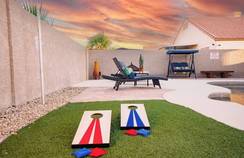 North Las Vegas House | Sophisticated 4BR Vegas Pool Getaway w/Pool Table