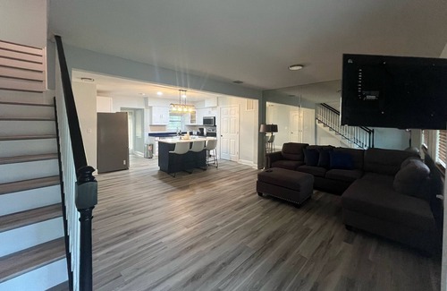 Carrollwood House | Sophisticated and Elegant 4/2.5 House
