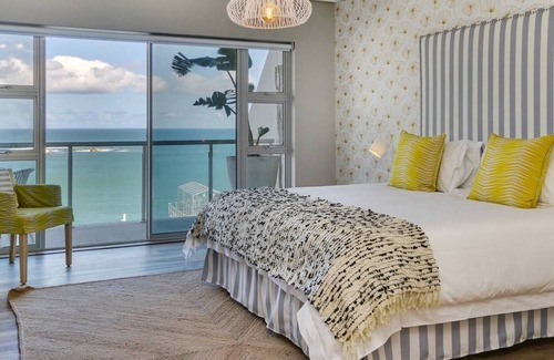Clifton Apartment | Sophisticated Clifton Apartment w/Sea Views (Dunmore Breeze)