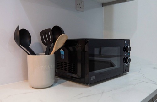 North Finchley Apartment | Sophisticated comfort in London