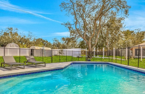 St. Augustine South House | Sophisticated dog-friendly home with pool, large enclosed yard, washer/dryer, AC