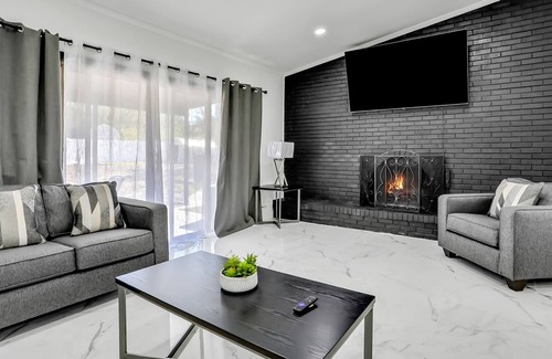 St. Augustine South House | Sophisticated dog-friendly home with pool, large enclosed yard, washer/dryer, AC