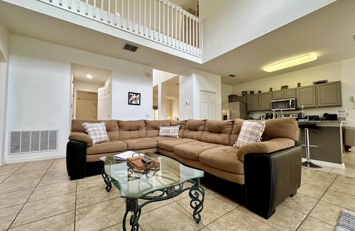 West Haven House | Sophisticated elegance in gated community, relax poolside!