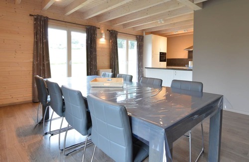 Nadrin House | Sophisticated Holiday Home in Nadrin with Sauna