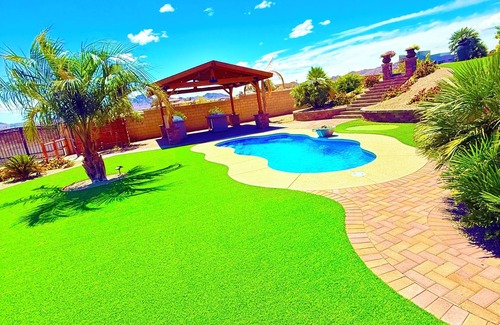 Foothills House | Sophisticated luxury Paradise-Resort,Spectacular Strip & Mountain View’s, Pool.!