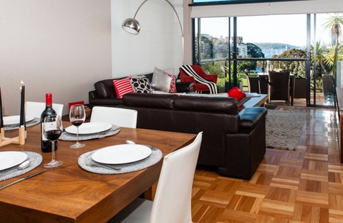 Rushcutters Bay Apartment | Sophisticated penthouse in the exclusive waterfront location *25% DISCOUNT!