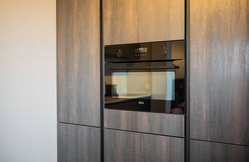 Hilversum Apartment | Sophisticated Penthouse Studio KS