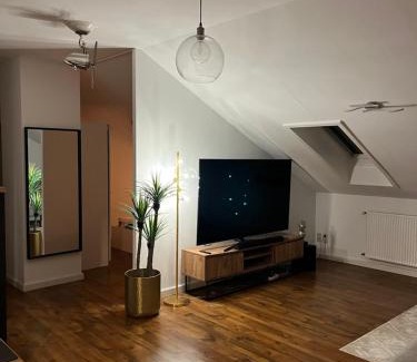 Ebersberg District Apartment | Sorglos in Poing - Messe ICM München, Flughafen, Therme Erding
