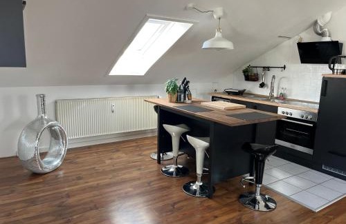 Ebersberg District Apartment | Sorglos in Poing - Oktoberfest, Messe München, Flughafen, Therme Erding