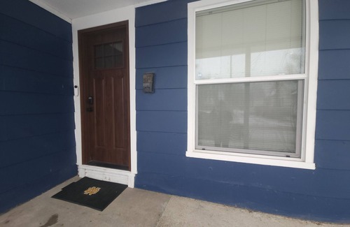 Northeast South Bend House | Sorin St House - Short walk to Notre Dame Campus
