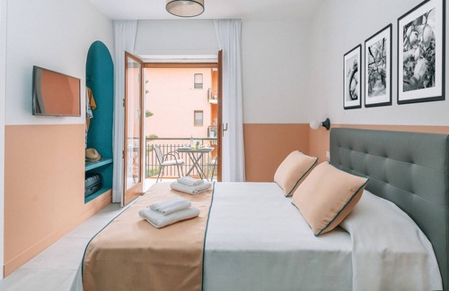 Sorrento City Centre Hotel | Sorrento Colors&Suites - Cipria