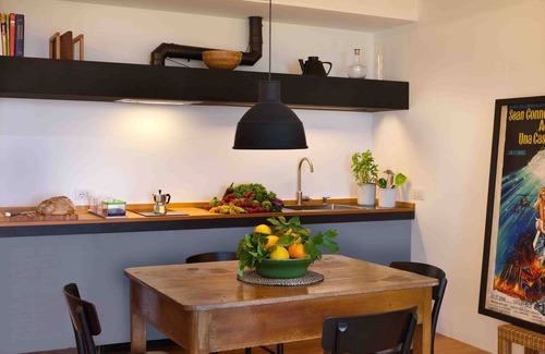 Sorrento Apartment | Sorrento houses with terrace, pool, garden, sea view, wifi