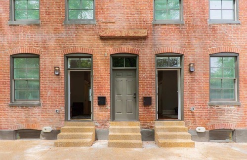 Soulard House | Soulard Retreat | 7BR/9BA |Courtyard/ABODEbucks