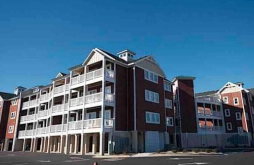 Nags Head Condo | Sound front condo, pool, water access, & sunsets