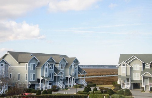Manteo Condo | Sound, Mind and Bodie: Condo, Shared Pool