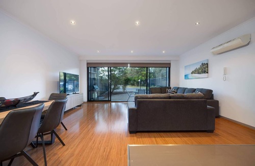 Capel Sound Apartment | Sound Waves Summary: