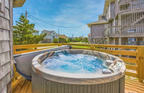 Brigands' Bay House | Soundfront Dog Friendly Tiki Hut w/Hot Tub, Smart TVs, and Private Sound Access