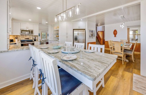 Frisco House | Soundfront w/Hot Tub, Private Sound Boardwalk, Bikes, Kayaks, Windsports Access