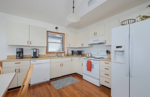 Colington Harbour House | Sounds Good | Soundfront | Colington Harbour | Kill Devil Hills | Sleeps 8
