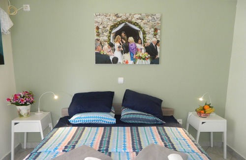 Palaia Fokaia Apartment | Sounio Palea Heaven beach holiday rental apartment near Sounio poseidon temple