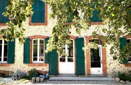 Payrin-Augmontel House | Sous le Tilleul de la Condomine, grand gite piscine privee