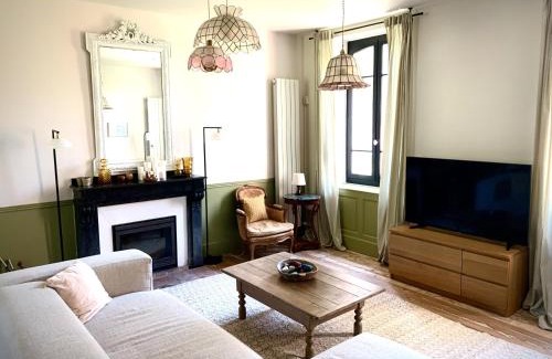 Payrin-Augmontel House | Sous le Tilleul de la Condomine, grand gite piscine privee