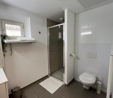 Velaux Apartment | SOUS LES PLATANES