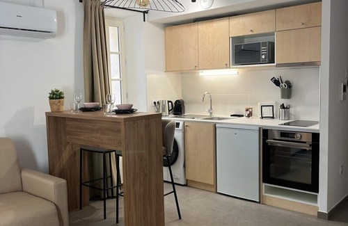 Velaux Apartment | Sous les platanes