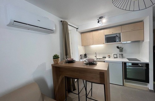 Velaux Apartment | Sous les platanes