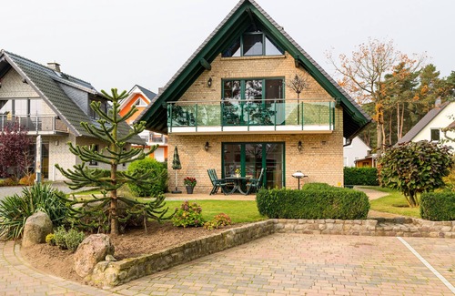 Muritz Apartment | Souterrain-wohnung, nur 200 m vom Badestrand Entfernt